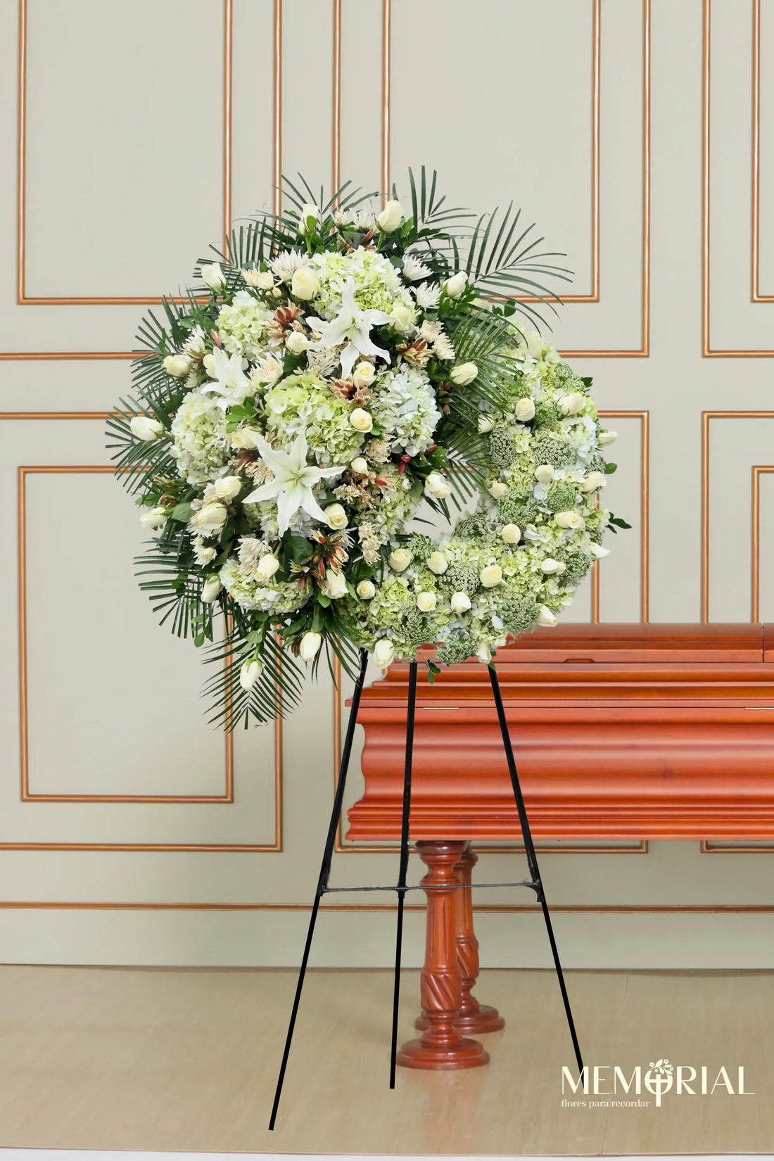 Corona Despedida de Rosas Blancas y Hortensias