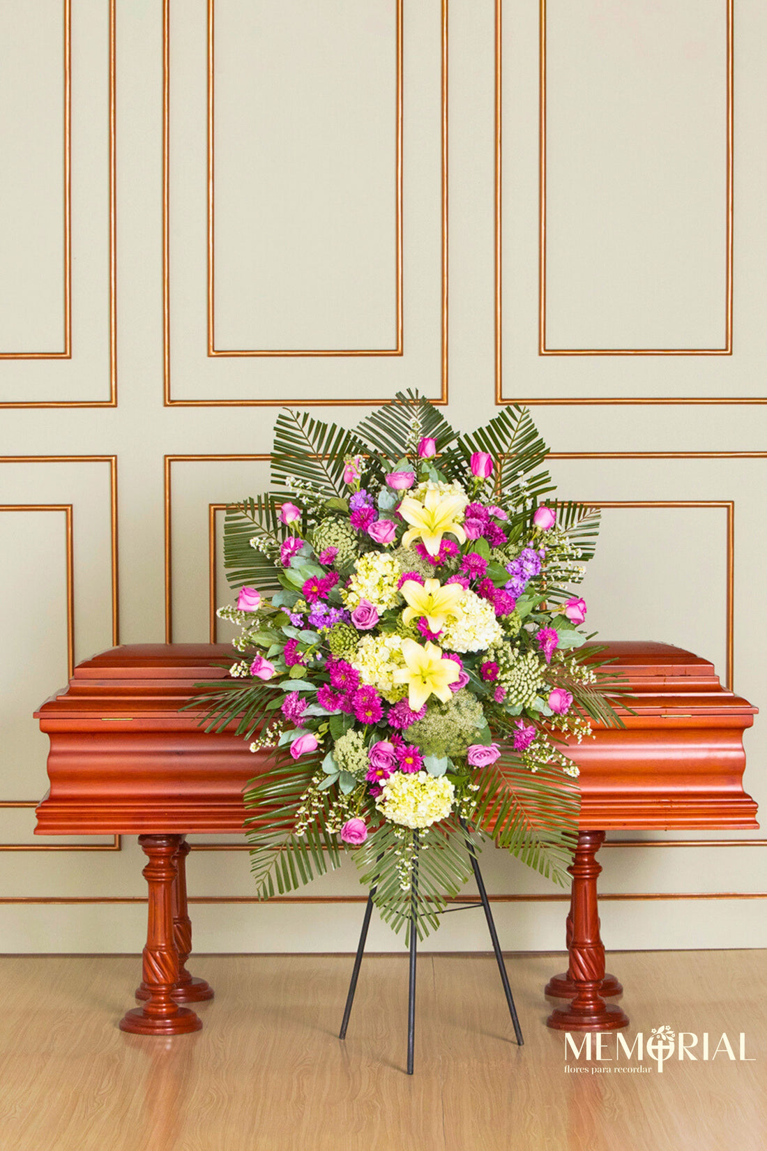 Lágrima de Condolencias de Hortensias y Rosas Lilas