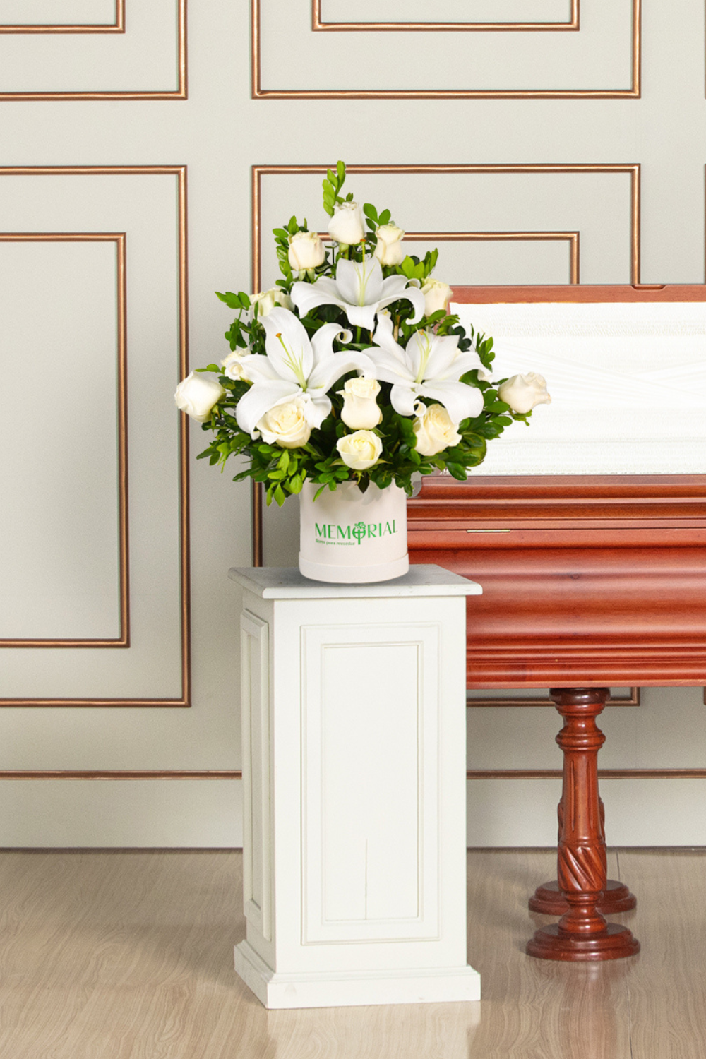 Arreglo Recuerdo con Rosas Blancas y Liliums
