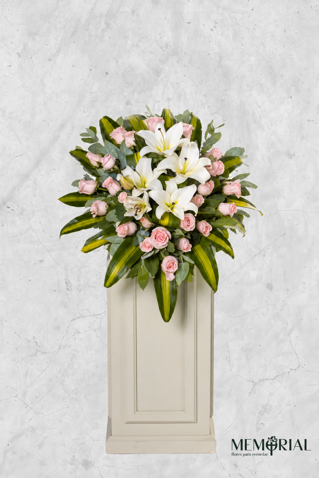 Lágrima de Piso con Rosas Blancas y Liliums – lágrima fúnebre para funeral en Lima