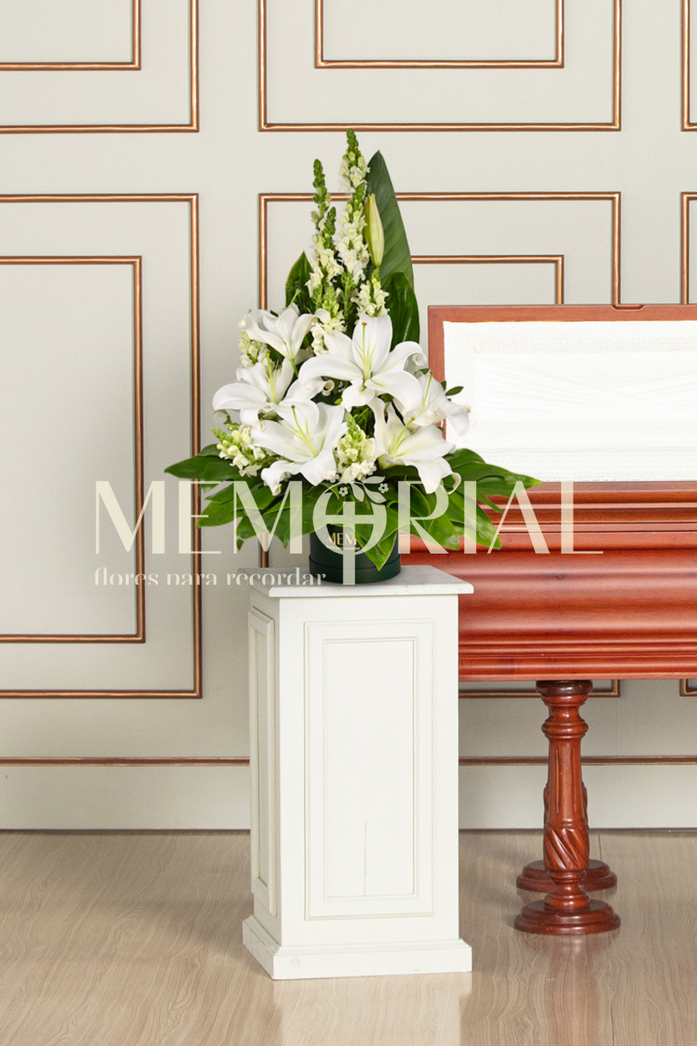 Arreglo de Recuerdo con Liliums Blancos