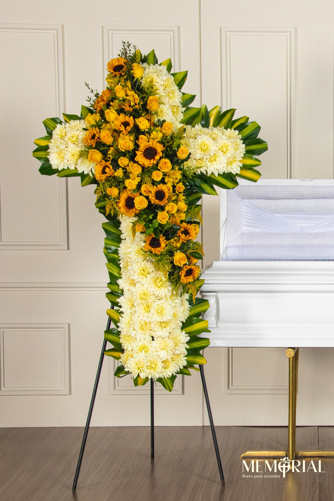 Cruz de Condolencias de Dalias y Girasoles