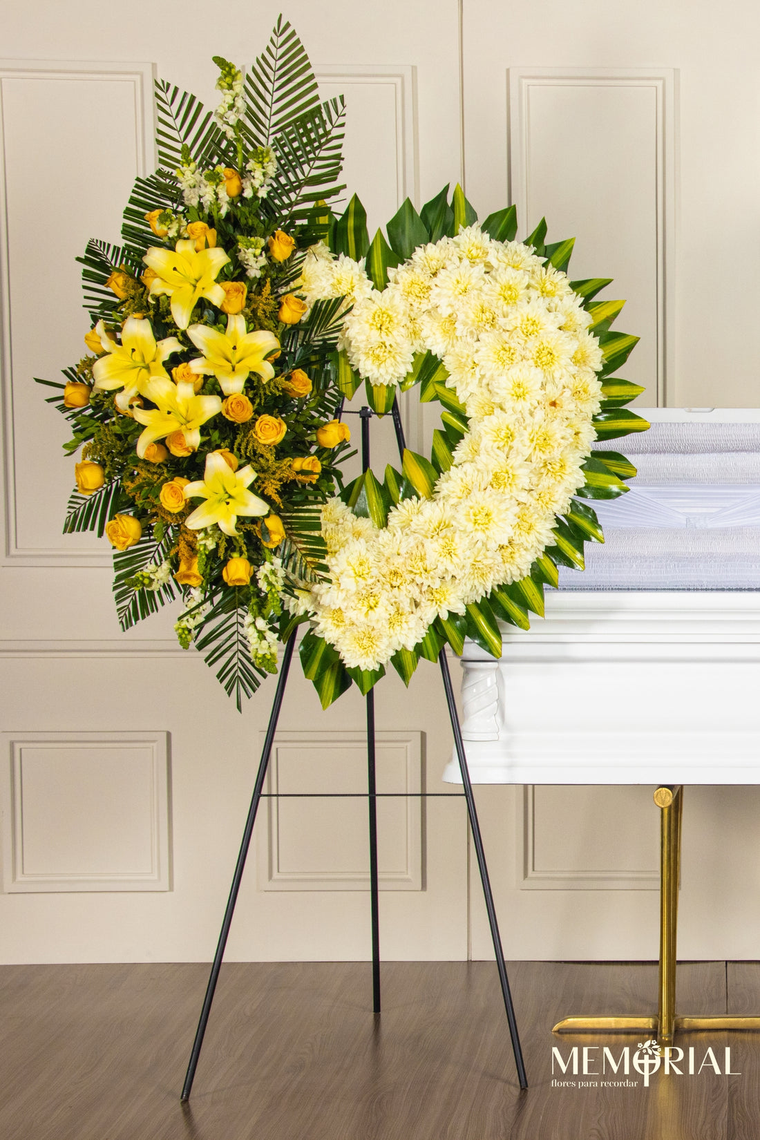 Corazón de Luz con Dalias y Rosas Amarillas