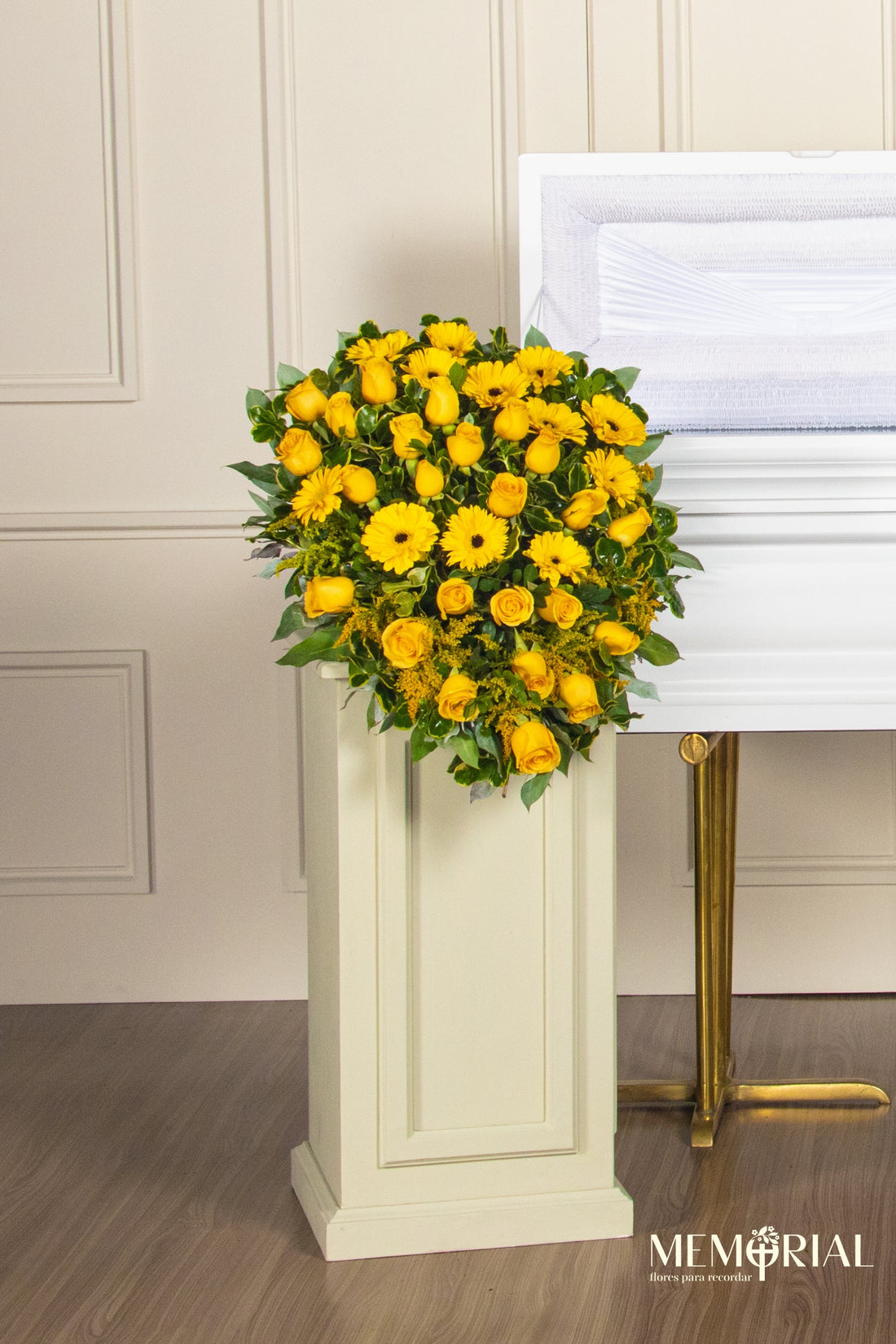 Lágrima de Piso con Rosas Amarillas y Gerberas