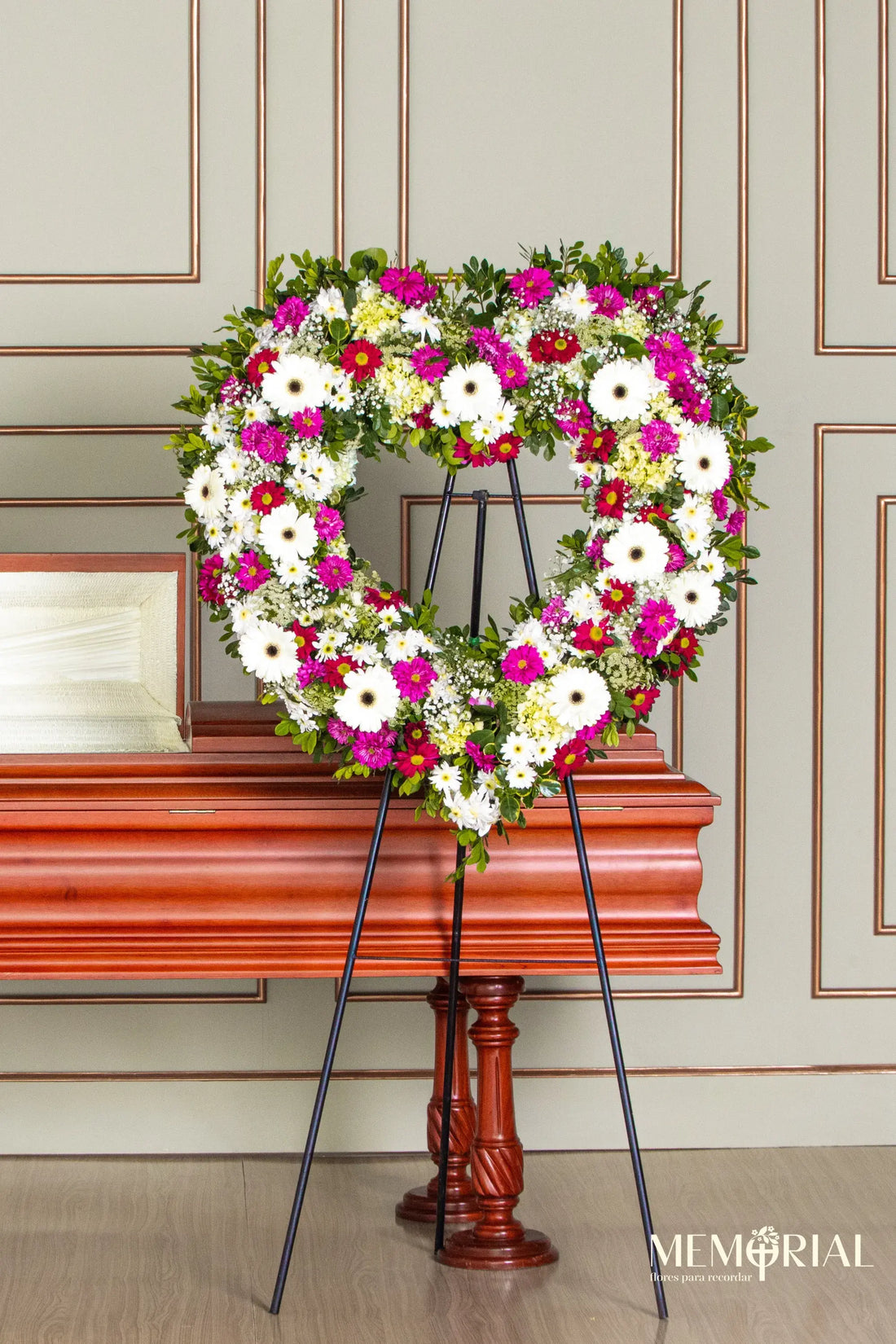 Pureza Blanca con Gerberas y Margaritas