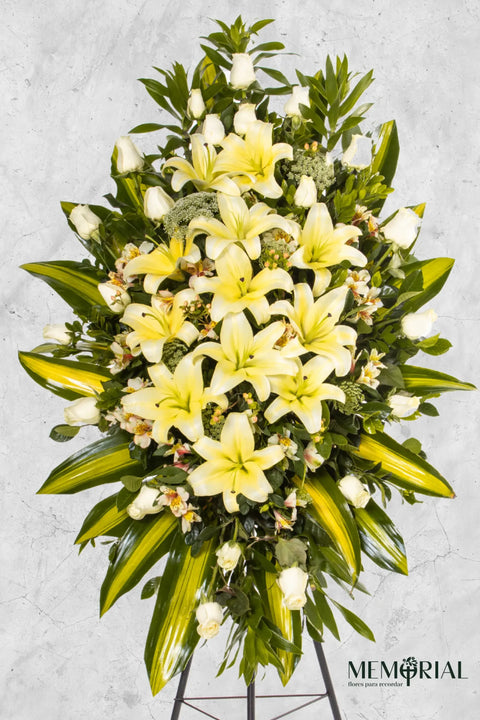 Lágrima de Condolencias de Rosas Blancas y Liliums – lágrima fúnebre para funeral en Lima