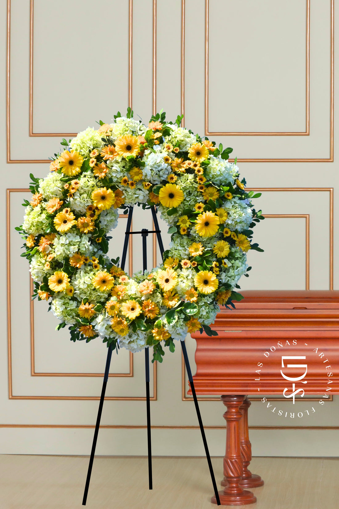 Corona Circular de Condolencias de Margaritas y Gerberas Amarillas